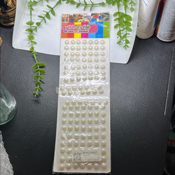 White Adhesive Pearl Stickers - Picture 1 of 9